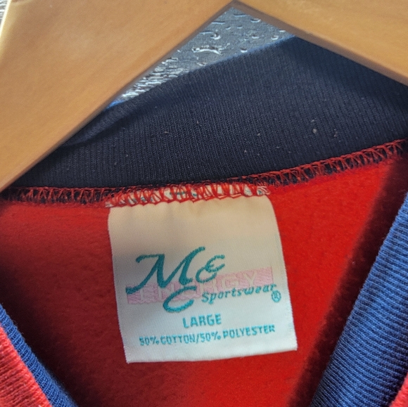 Vintage MCcc Sportswear Red A Dog Is A Person Sweatshirt Women's Size Large - Picture 4 of 4